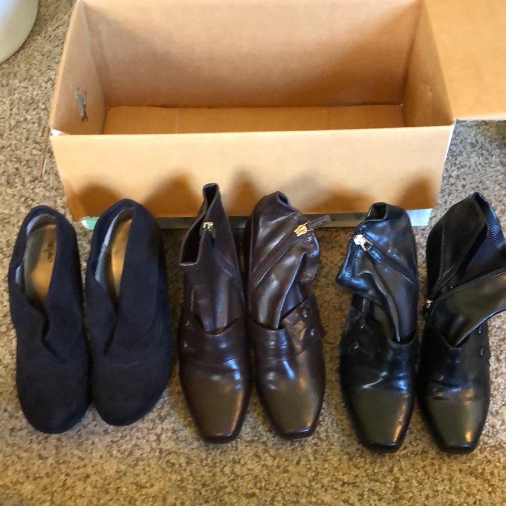 Reseller Box 5lbs 3 shoes to sell 7/7.5